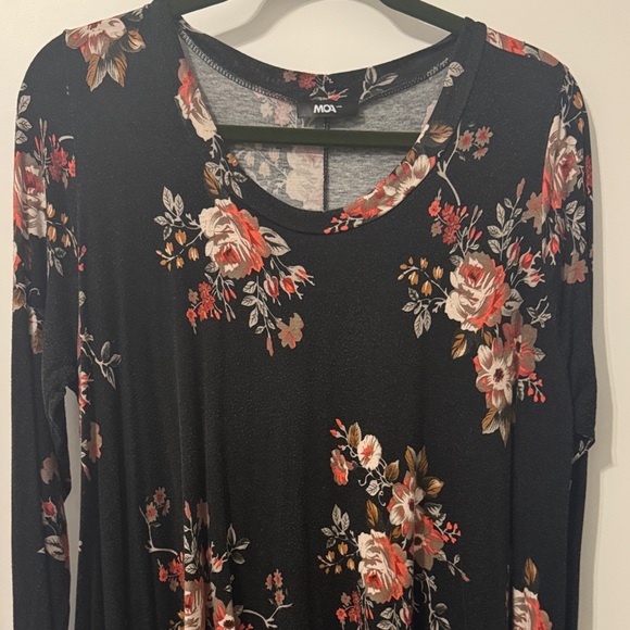 MOA USA Black Floral Tunic Top - Picture 3 of 4